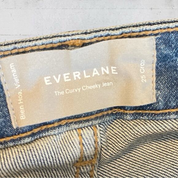 Everlane Women's The Curvy Cheeky Jean Crop Raw Hem Mom Jeans High Rise Size 25 - Picture 7 of 11